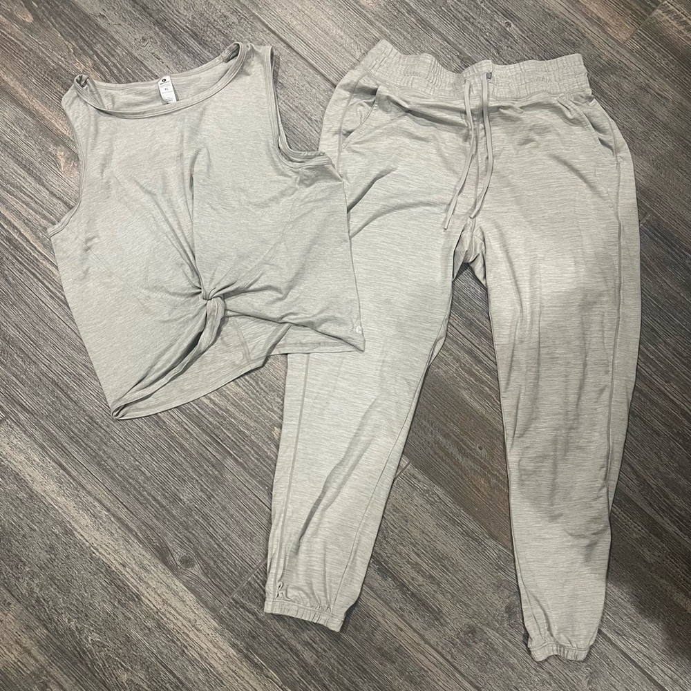 Jogger set WORN ONCE!